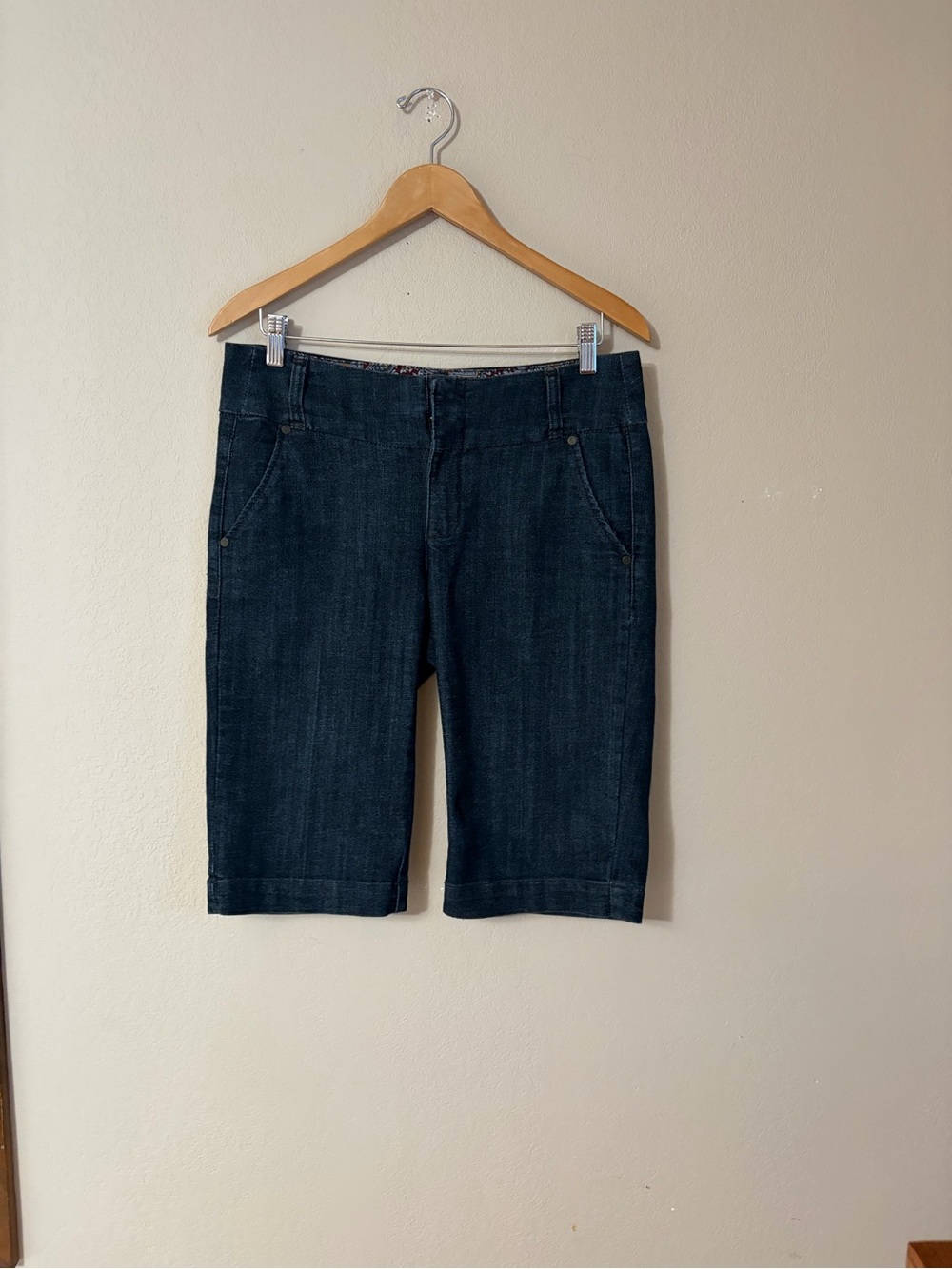 One 5 One Dark Wash Denim Bermuda Shorts Size 8 Trouser Style Paisley